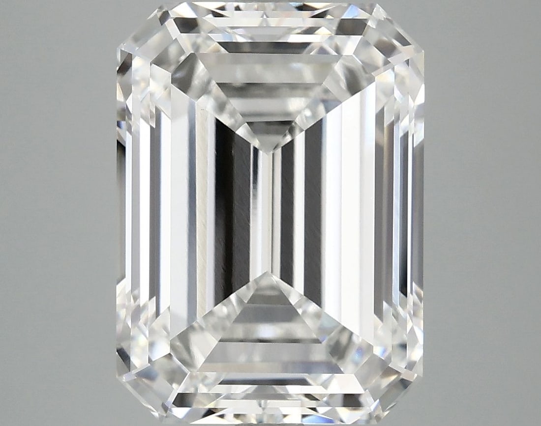 Loose Diamond - EMERALD 7.52ct F VS2: Loose Diamond - EMERALD 7.52ct F VS2 Source: This is a real non-mined Diamond that has been grown in a lab Shape: EMERALD Carats: 7.52 Color: F Clarity: VS2 Certification: IGI Video: