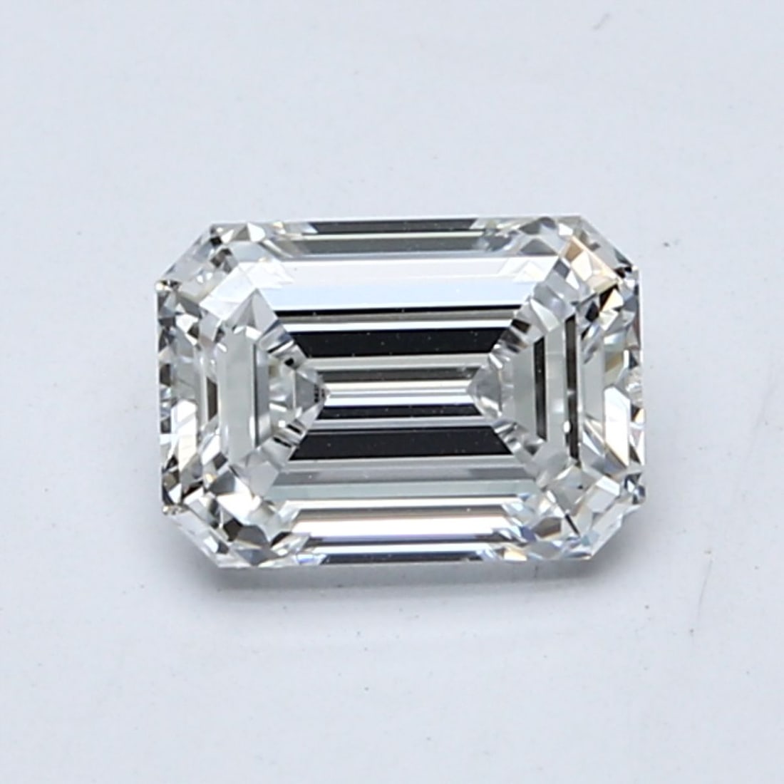 Loose Diamond - EMERALD 3.5ct D VS1: Loose Diamond - EMERALD 3.5ct D VS1 Source: This is a real non-mined Diamond that has been grown in a lab Shape: EMERALD Carats: 3.5 Color: D Clarity: VS1 Certification: GIA Video: