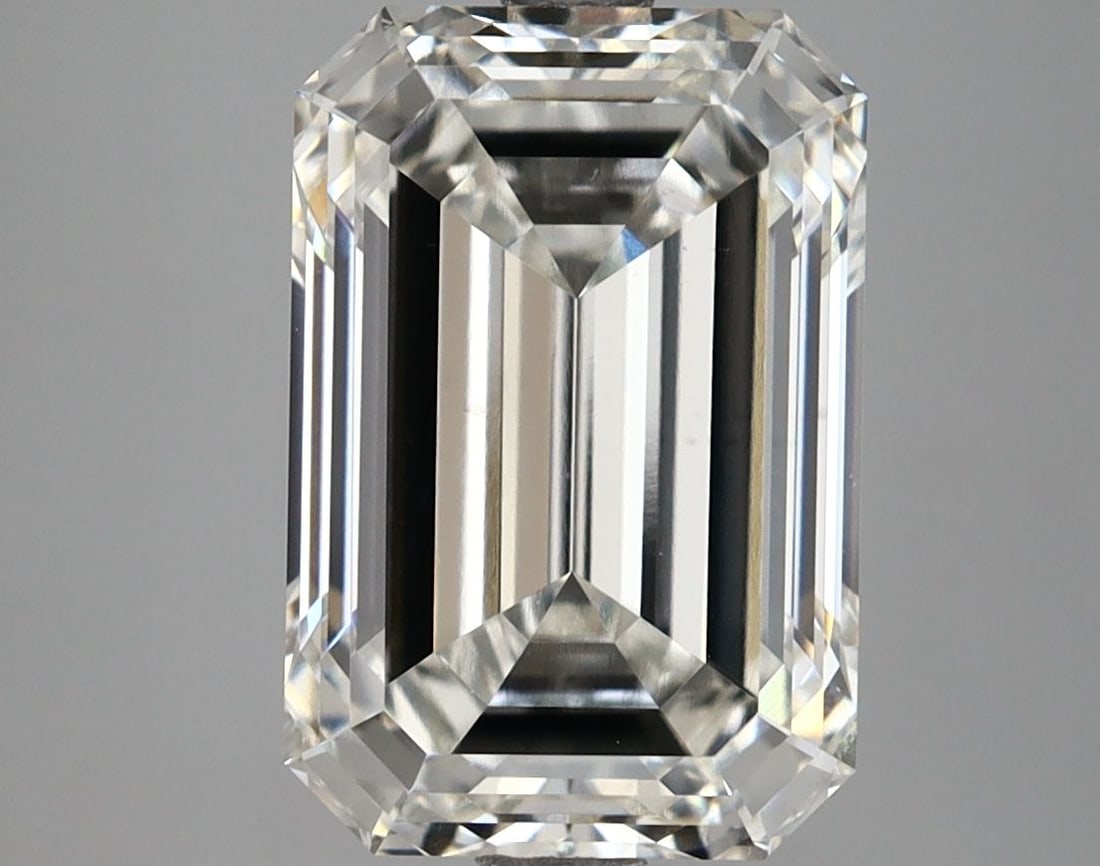 Loose Diamond - EMERALD 4.78ct G VS1: Loose Diamond - EMERALD 4.78ct G VS1 Source: This is a real non-mined Diamond that has been grown in a lab Shape: EMERALD Carats: 4.78 Color: G Clarity: VS1 Certification: IGI Video: