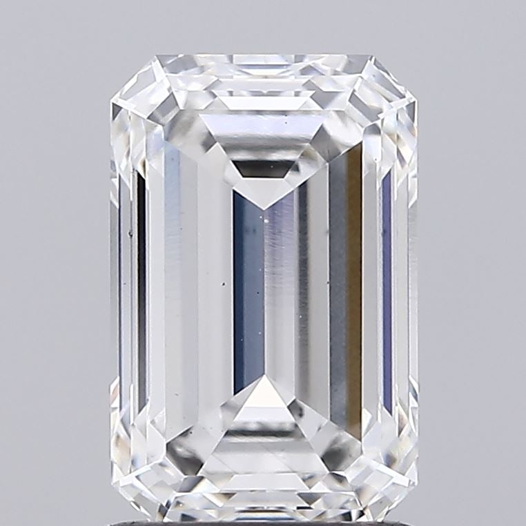 Loose Diamond - EMERALD 1.73ct F VS1: Loose Diamond - EMERALD 1.73ct F VS1 Source: This is a real non-mined Diamond that has been grown in a lab Shape: EMERALD Carats: 1.73 Color: F Clarity: VS1 Certification: IGI Condition:
