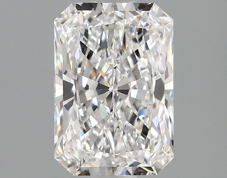 Loose Diamond - RADIANT 1.56ct E VVS1: Loose Diamond - RADIANT 1.56ct E VVS1 Source: This is a real non-mined Diamond that has been grown in a lab Shape: RADIANT Carats: 1.56 Color: E Clarity: VVS1 Certification: IGI Condition: Pre-Owned P