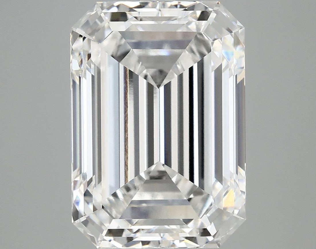 Loose Diamond - EMERALD 6.86ct F VVS2: Loose Diamond - EMERALD 6.86ct F VVS2 Source: This is a real non-mined Diamond that has been grown in a lab Shape: EMERALD Carats: 6.86 Color: F Clarity: VVS2 Certification: IGI Video: Video Link 