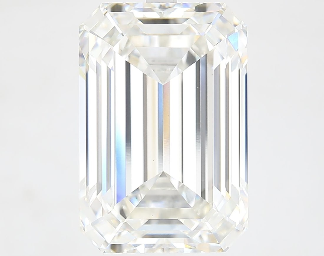 Loose Diamond - EMERALD 11.38ct G VS1: Loose Diamond - EMERALD 11.38ct G VS1 Source: This is a real non-mined Diamond that has been grown in a lab Shape: EMERALD Carats: 11.38 Color: G Clarity: VS1 Certification: IGI Video: