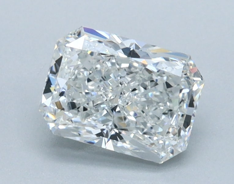 Loose Diamond - RADIANT 0.93ct E VVS2: Loose Diamond - RADIANT 0.93ct E VVS2 Source: This is a real non-mined Diamond that has been grown in a lab Shape: RADIANT Carats: 0.93 Color: E Clarity: VVS2 Certification: IGI Condition: