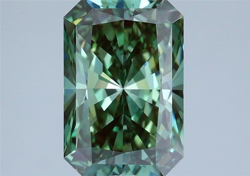 Loose Diamond - RADIANT 2.73ct Fancy Vivid Green VS1: Loose Diamond - RADIANT 2.73ct Fancy Vivid Green VS1 Source: This is a real non-mined Diamond that has been grown in a lab Shape: RADIANT Carats: 2.73 Color: Fancy Vivid Green Certification: IGI Video