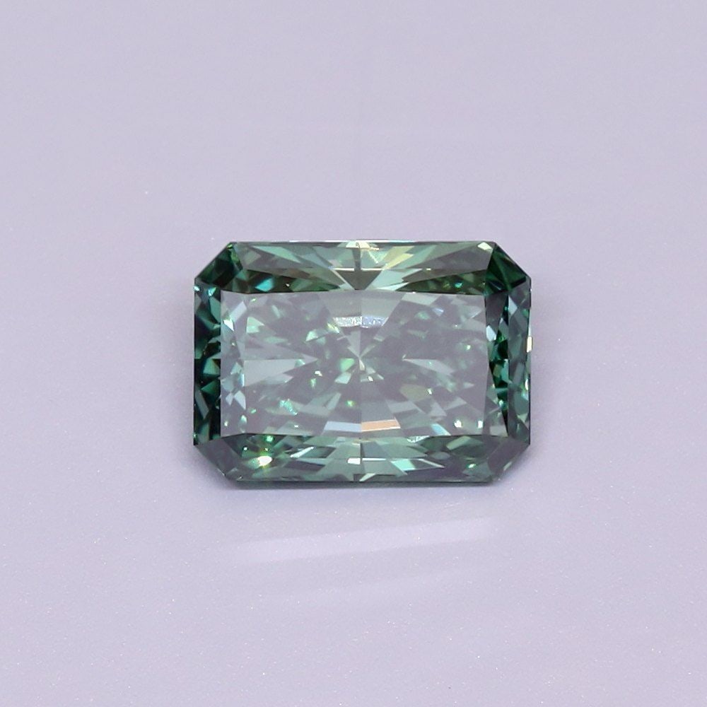 Loose Diamond - RADIANT 2.53ct Fancy Vivid Green VVS2: Loose Diamond - RADIANT 2.53ct Fancy Vivid Green VVS2 Source: This is a real non-mined Diamond that has been grown in a lab Shape: RADIANT Carats: 2.53 Color: Fancy Vivid Green Certification: IGI