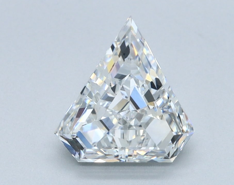 Loose Diamond - PENTAGONAL 1.29ct E VVS2: Loose Diamond - PENTAGONAL 1.29ct E VVS2 Source: This is a real non-mined Diamond that has been grown in a lab Shape: PENTAGONAL Carats: 1.29 Color: E Clarity: VVS2 Certification: IGI Condition: Pre-O