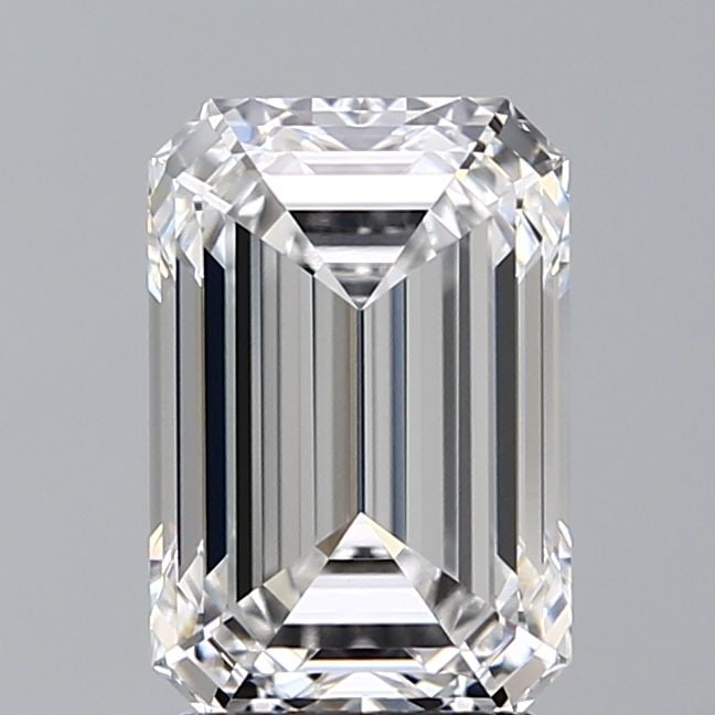 Loose Diamond - EMERALD 3.08ct D VS1: Loose Diamond - EMERALD 3.08ct D VS1 Source: This is a real non-mined Diamond that has been grown in a lab Shape: EMERALD Carats: 3.08 Color: D Clarity: VS1 Certification: IGI PLEASE NOTE: Framed,