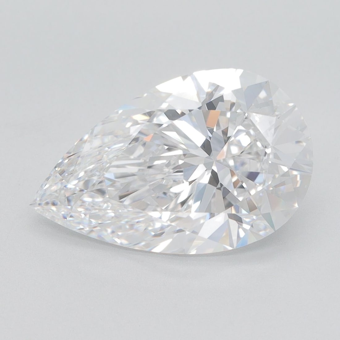 Loose Diamond - PEAR 4.06ct D VVS1: Loose Diamond - PEAR 4.06ct D VVS1 Source: This is a real non-mined Diamond that has been grown in a lab Shape: PEAR Carats: 4.06 Color: D Clarity: VVS1 Certification: GIA Video: