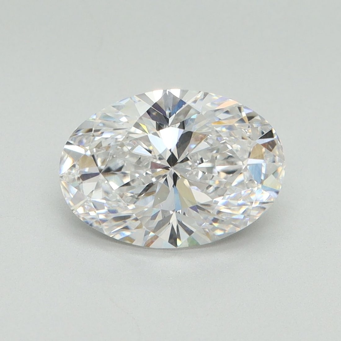 Loose Diamond - OVAL 2.0ct D VVS2: Loose Diamond - OVAL 2.0ct D VVS2 Source: This is a real non-mined Diamond that has been grown in a lab Shape: OVAL Carats: 2.0 Color: D Clarity: VVS2 Certification: IGI Video:
