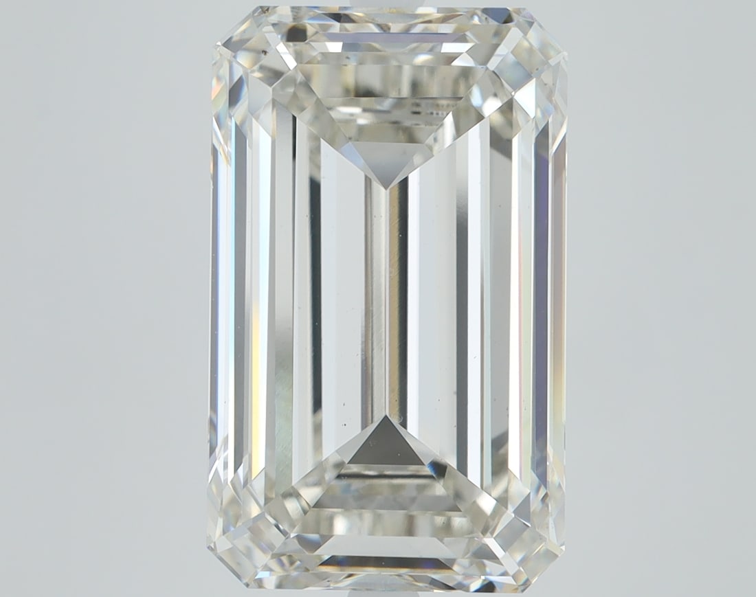 Loose Diamond - EMERALD 11.04ct H VS1: Loose Diamond - EMERALD 11.04ct H VS1 Source: This is a real non-mined Diamond that has been grown in a lab Shape: EMERALD Carats: 11.04 Color: H Clarity: VS1 Certification: IGI Condition: Pre-Owned P