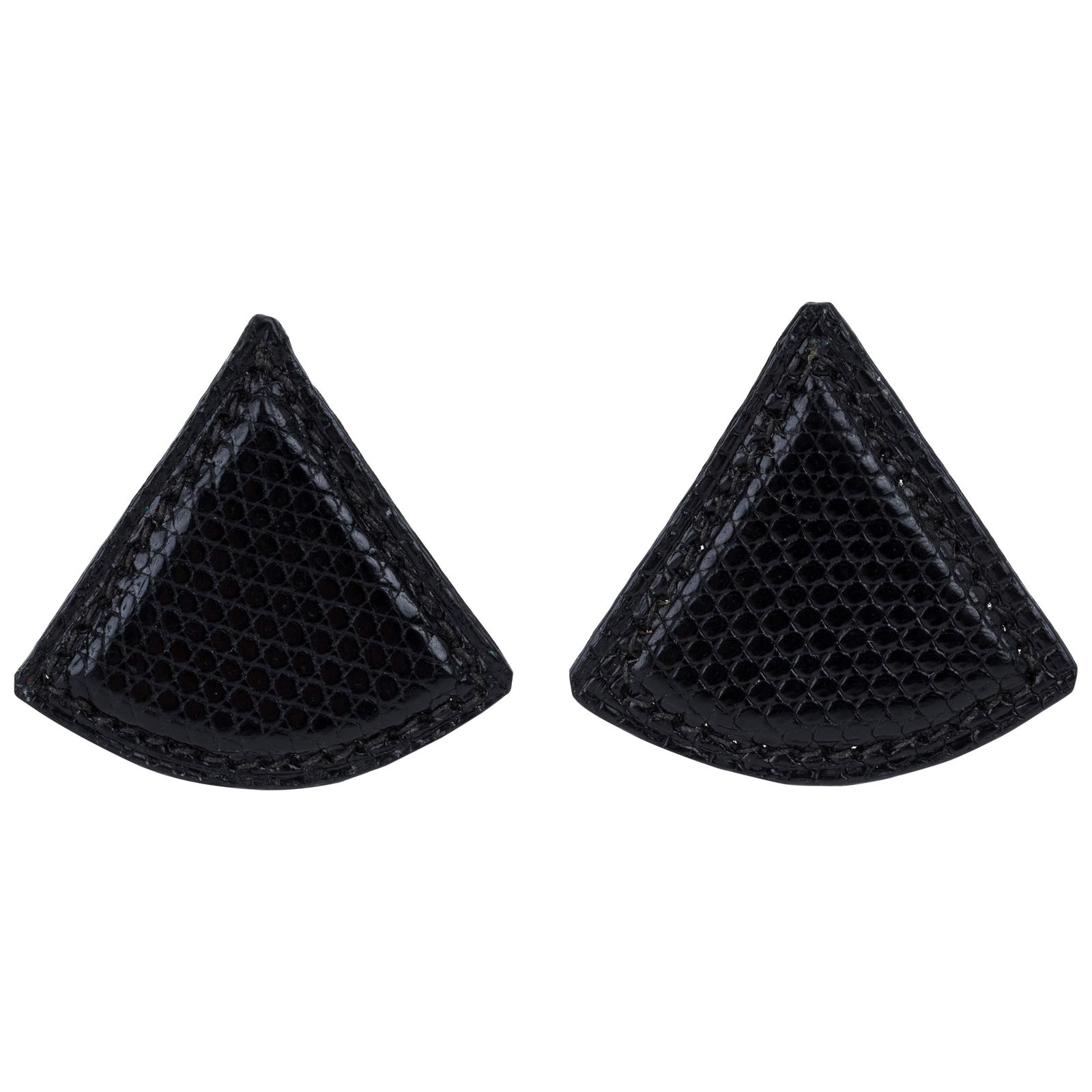 Hermes Vintage 1990 Black Lizard Leather Triangle Earrings: Hermes Vintage 1990 Black Lizard Leather Triangle Earrings These exquisite Hermes vintage chic lizard leather triangle clip earrings are a stunning accessory that showcases a unique blend of elegance