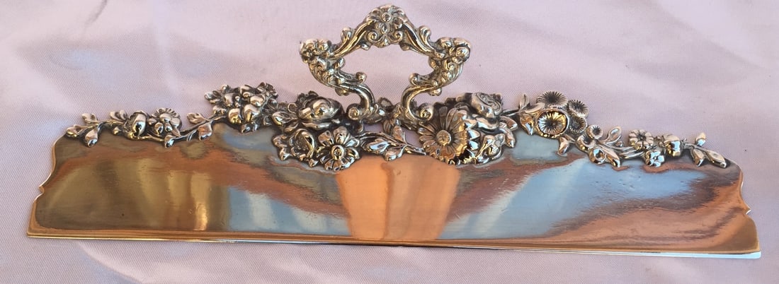 Rare 1900 Art Nouveau Gorham Sterling Silver Ruler: Rare 1900 Art Nouveau Gorham Sterling Silver Ruler Discover this magnificent and rare 1900 Art Nouveau Gorham sterling silver ruler, showcasing exquisite detail and craftsmanship. This family heirloom