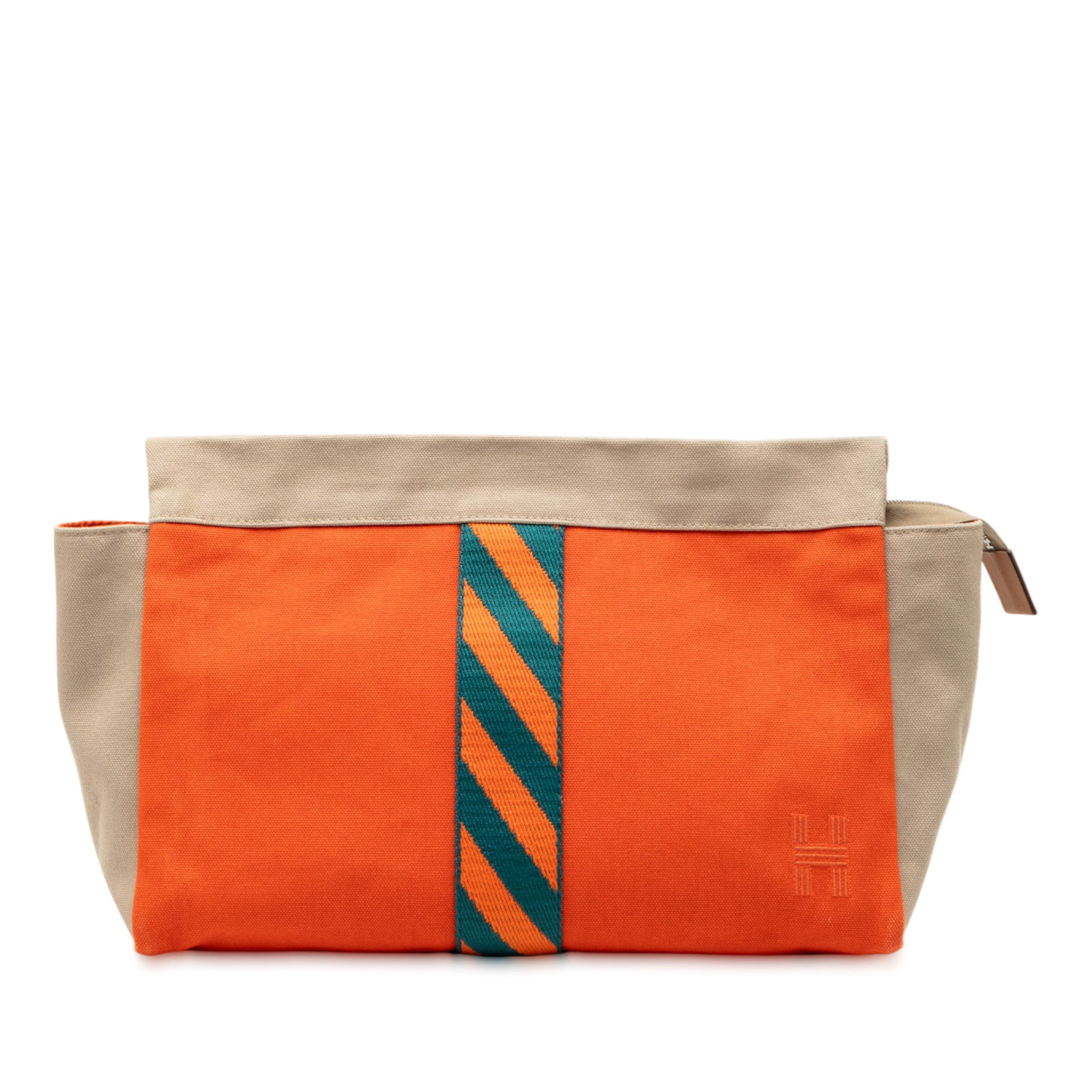 Hermes Jimetou Jumping Clutch Bag in Orange Canvas with Zip Closure: Hermes Jimetou Jumping Clutch Bag in Orange Canvas with Zip Closure The Hermes Jimetou Jumping clutch bag is crafted from orange canvas and features a top zip closure with interior slip pockets. This