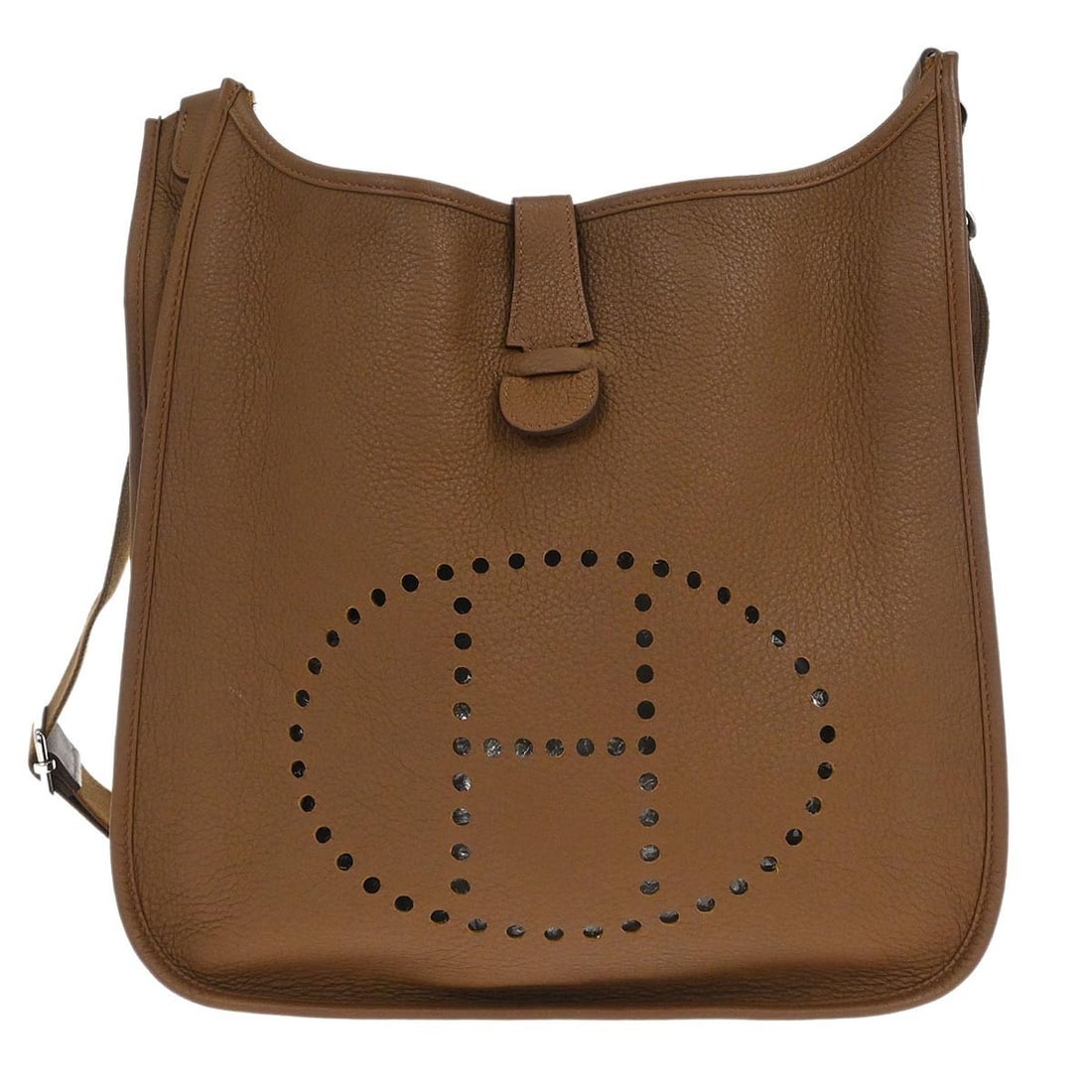 Hermes Evelyne Gen III Alezan Leather Medium Shoulder Bag with Detachable Strap: Hermes Evelyne Gen III Alezan Leather Medium Shoulder Bag with Detachable Strap This Hermes Evelyne Gen III GM shoulder bag features an Alezan-colored leather exterior with the signature logo accent.
