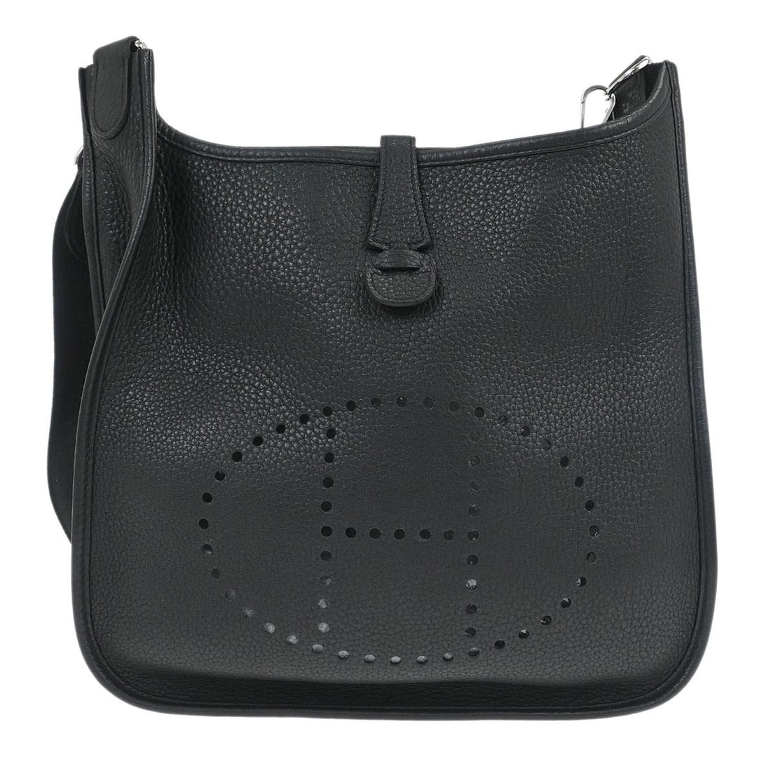 Hermes Evelyne III 29 Black Clemence Leather Medium Shoulder Bag: Hermes Evelyne III 29 Black Clemence Leather Medium Shoulder Bag This Hermes Evelyne Gen III 29 PM shoulder bag is crafted from black Taurillon Clemence leather and features the iconic perforated logo