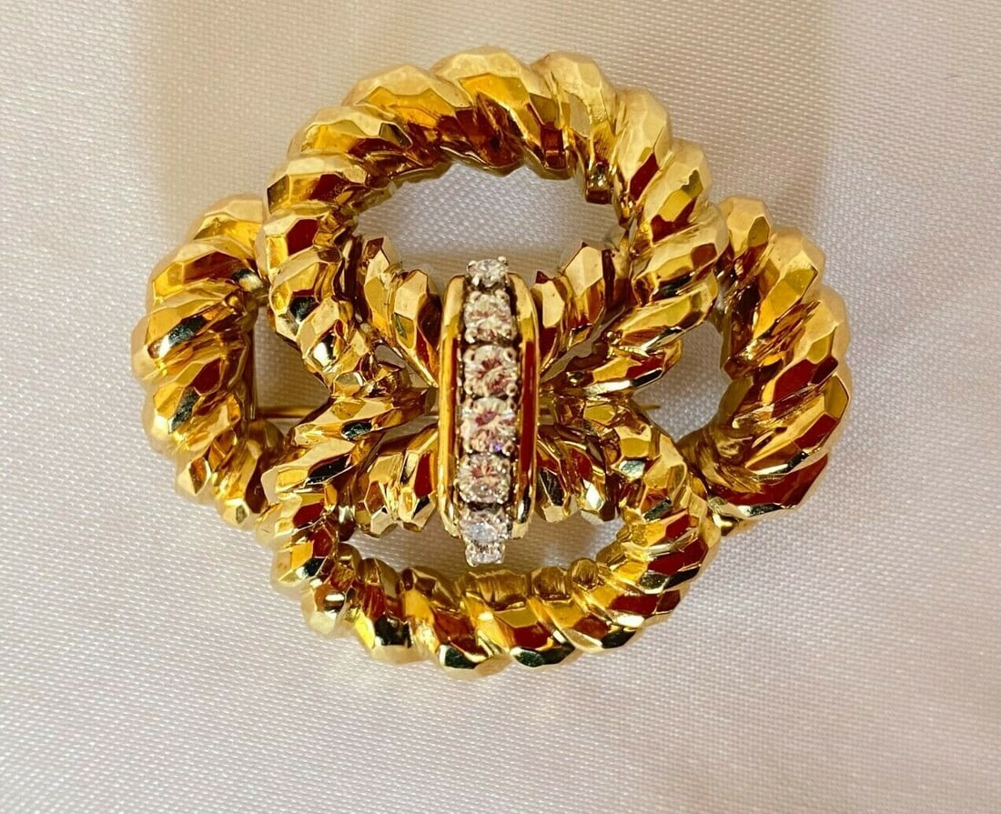 1950's French 18K Yellow Gold Diamond Brooch Necklace 0.50ct: 1950's French 18K Yellow Gold Diamond Brooch Necklace 0.50ct This exquisite 1950's French brooch necklace is crafted from 18K yellow gold and features stunning diamonds. Fully signed and hallmarked, i