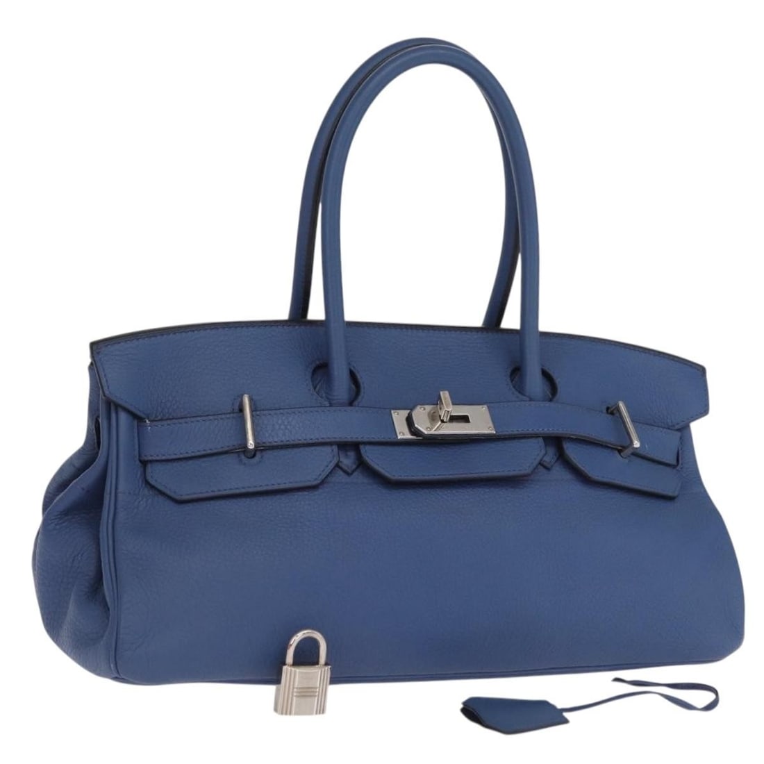 Blue Clemence Leather Hermes Birkin JPG Handbag 42cm France: Blue Clemence Leather Hermes Birkin JPG Handbag 42cm France This Hermes Birkin JPG Bag is crafted from blue leather and features a spacious design tailored for women. It offers a sophisticated look wi