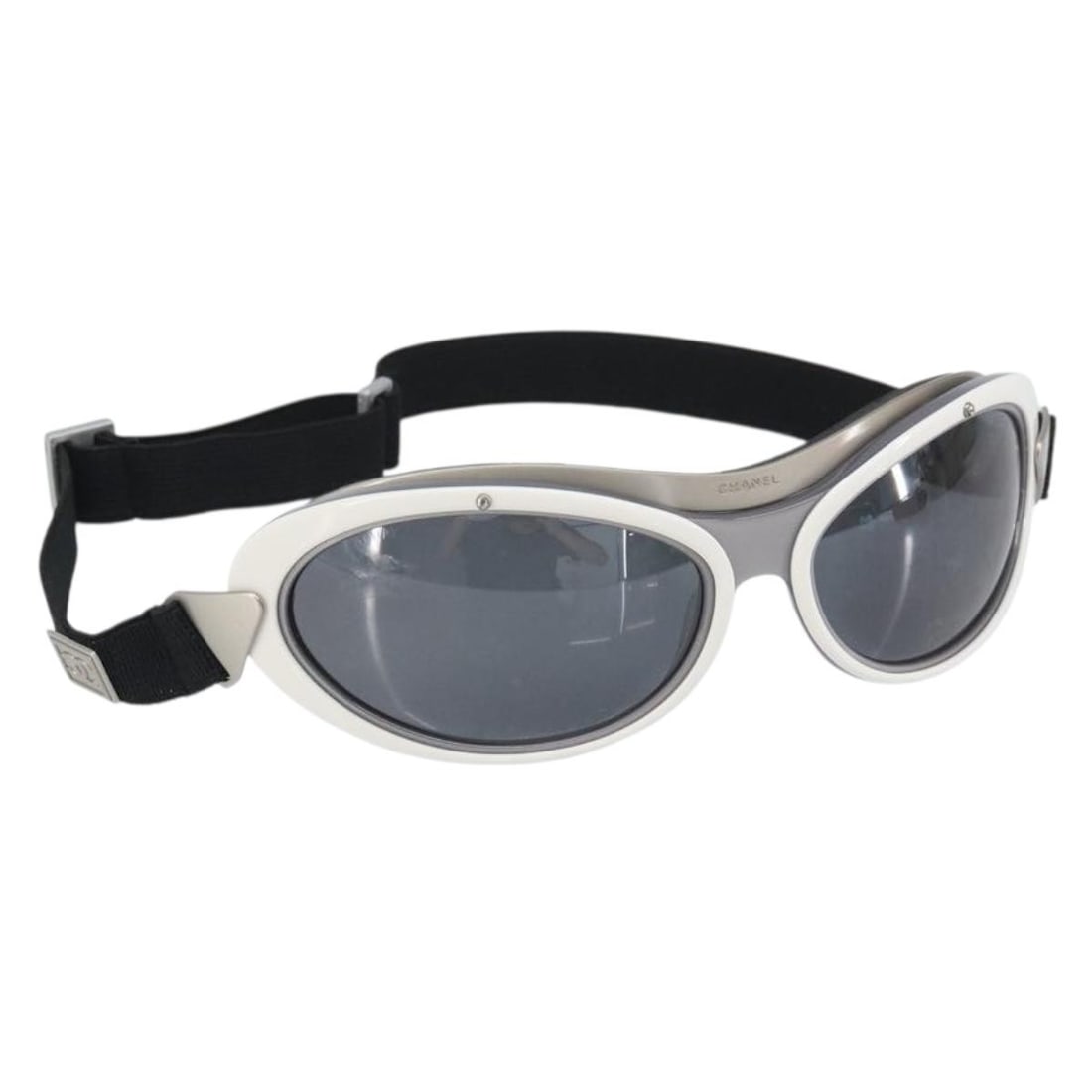 Black Plastic CHANEL CC Logo Goggles Style Sunglasses Made in Italy: Black Plastic CHANEL CC Logo Goggles Style Sunglasses Made in Italy These CHANEL sunglasses feature a stylish black plastic frame with the iconic CC logo. Made in Italy, they offer a distinctive and f