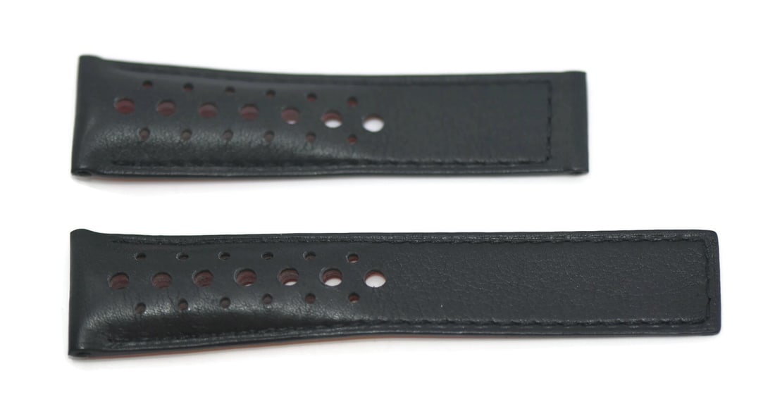 Authentic TAG Heuer Black Leather Strap for FC6467 22mm: Authentic TAG Heuer Black Leather Strap for FC6467 22mm Enhance your timepiece with this authentic TAG Heuer Black Leather Strap, designed specifically for the Tag Heuer FC6467 model. This two-piece s