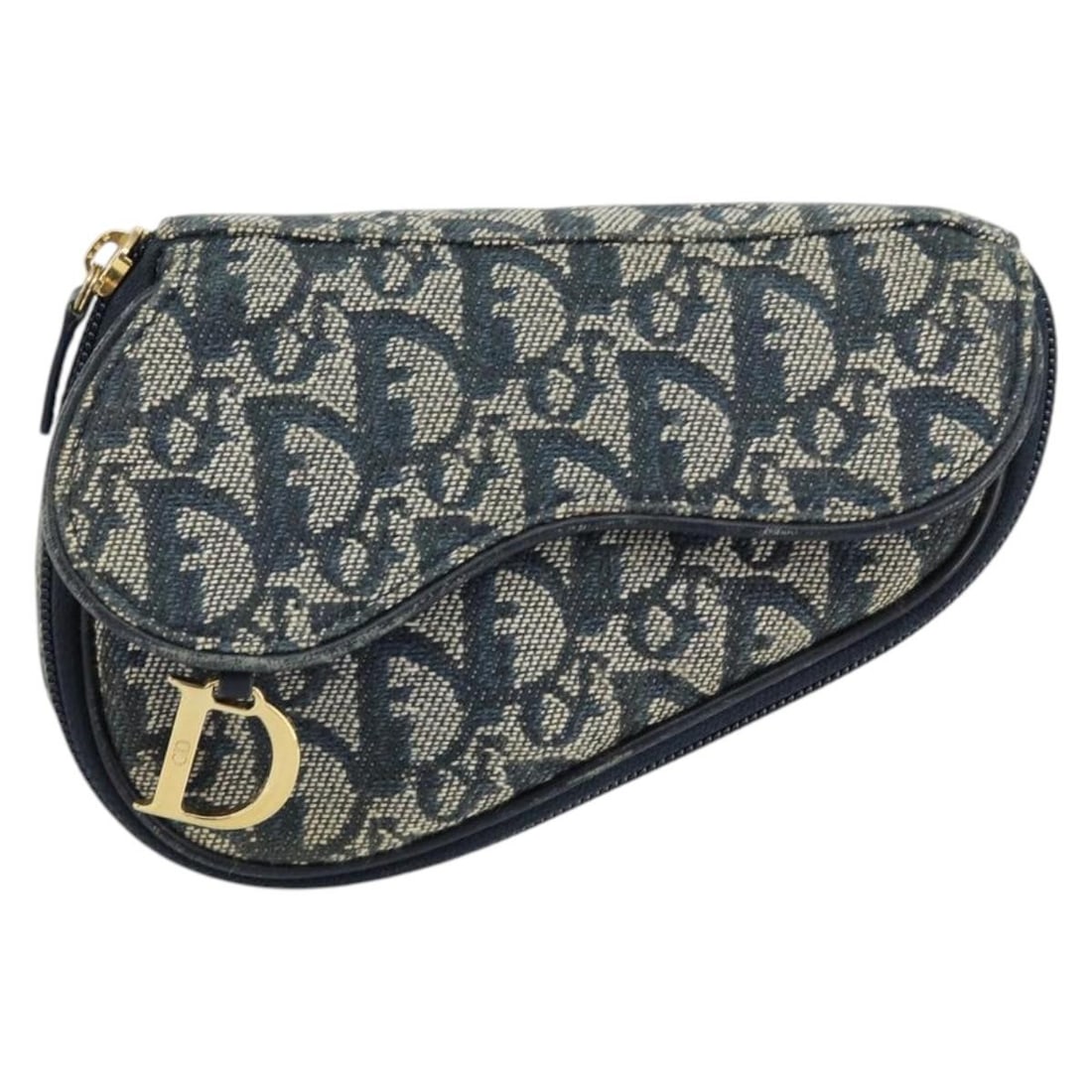 Dior Saddle Coin Purse in Diorissimo Blue Canvas: Dior Saddle Coin Purse in Diorissimo Blue Canvas This Christian Dior vintage Saddle coin purse features the iconic Diorissimo canvas in blue. Designed for women, it offers a compact and stylish option