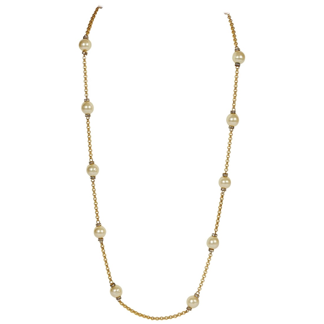 1980s Chanel Pearl Crystal Sautoir Necklace France 32 Inch: 1980s Chanel Pearl Crystal Sautoir Necklace France 32 Inch This stunning 1980's Vintage Chanel Pearl & Crystal Sautoir Necklace features a remarkable design that showcases high-quality pearls and crys