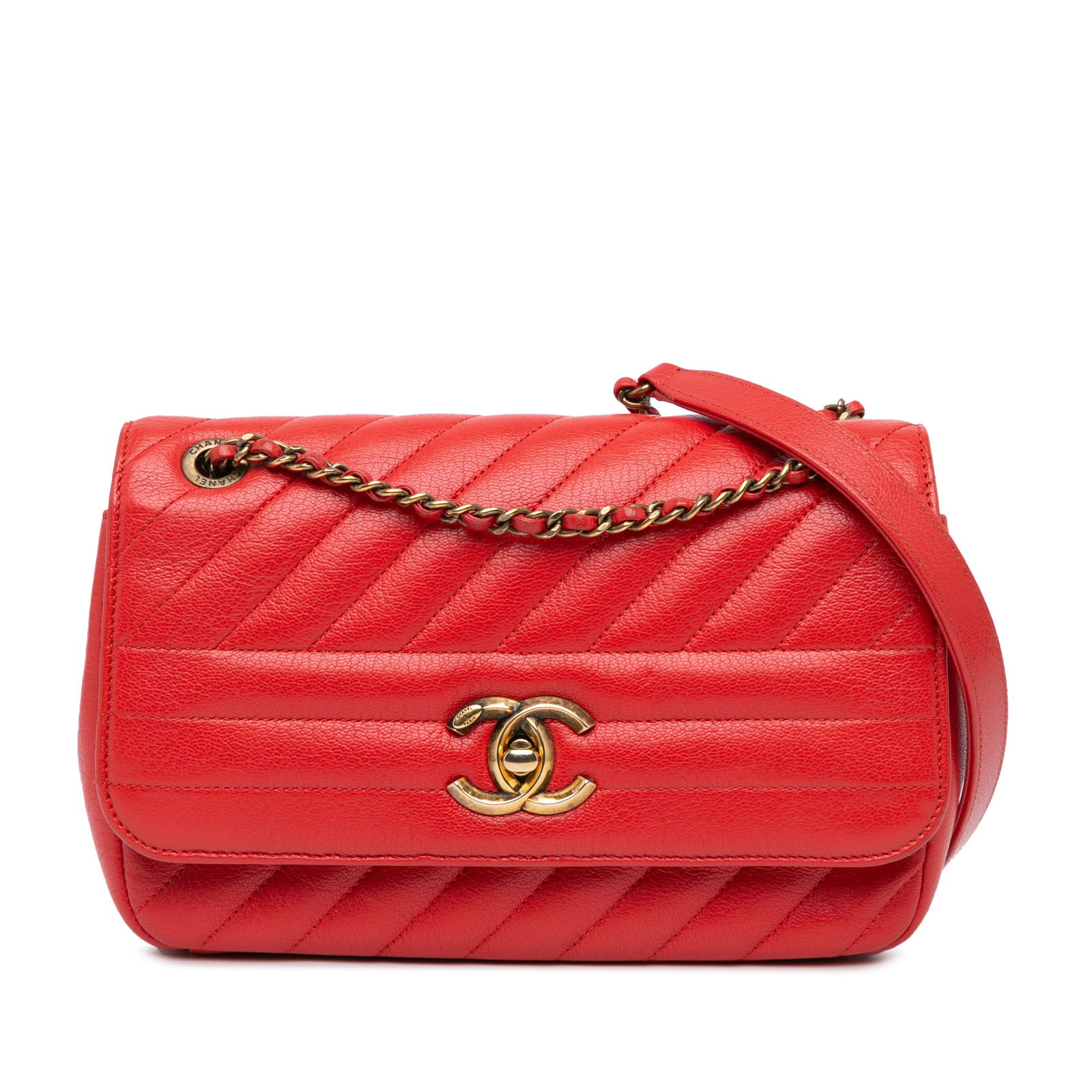 Chanel Small Diagonal Quilted Goatskin Flap Bag Red Leather: Chanel Small Diagonal Quilted Goatskin Flap Bag Red Leather This stylish Chanel Small Diagonal Quilted Flap Bag is crafted from luxurious quilted goatskin leather in a vibrant red hue. The bag feature