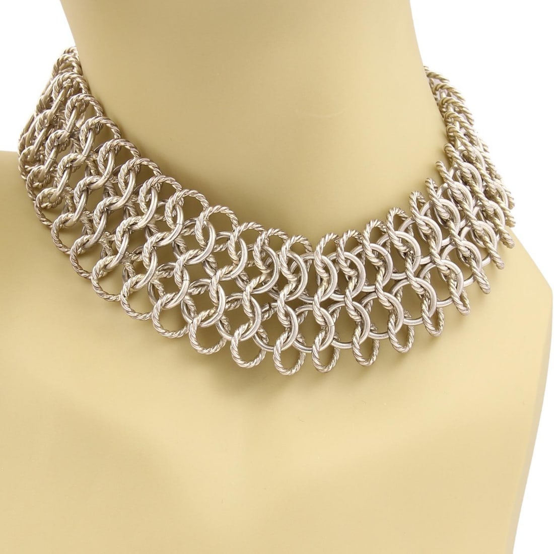David Yurman Wide Choker Necklace Sterling Silver 18k Gold Multi Ring Design: David Yurman Wide Choker Necklace Sterling Silver 18k Gold Multi Ring Design Admire the elegance of this authentic David Yurman choker necklace, expertly crafted from sterling silver and adorned with