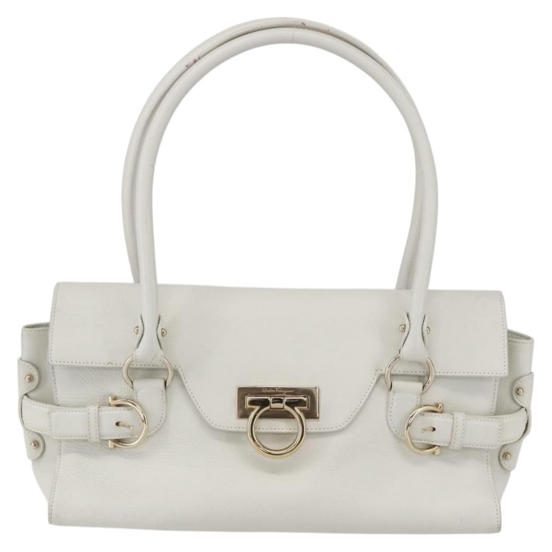 White Leather Salvatore Ferragamo Gina Satchel Shoulder Bag 32cm: White Leather Salvatore Ferragamo Gina Satchel Shoulder Bag 32cm This Salvatore Ferragamo Gina Satchel is crafted from white leather and designed for women. It features a clean pre-owned condition wit