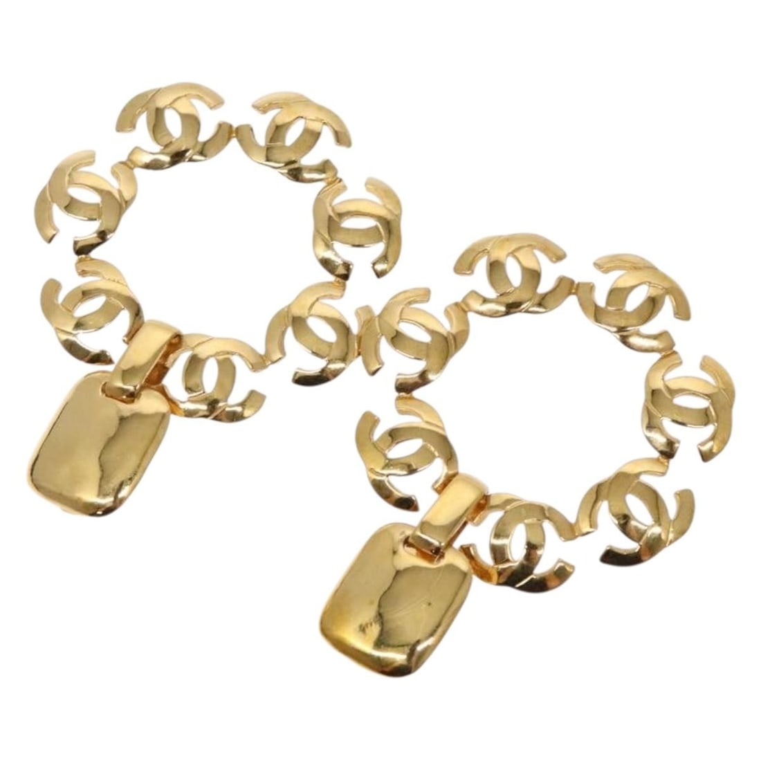 CHANEL Coco Mark Gold Metal Earrings Authentic 135951V: CHANEL Coco Mark Gold Metal Earrings Authentic 135951V Elevate your accessory collection with these exquisite CHANEL COCO Mark Earrings. Crafted in France, these earrings showcase a stunning gold