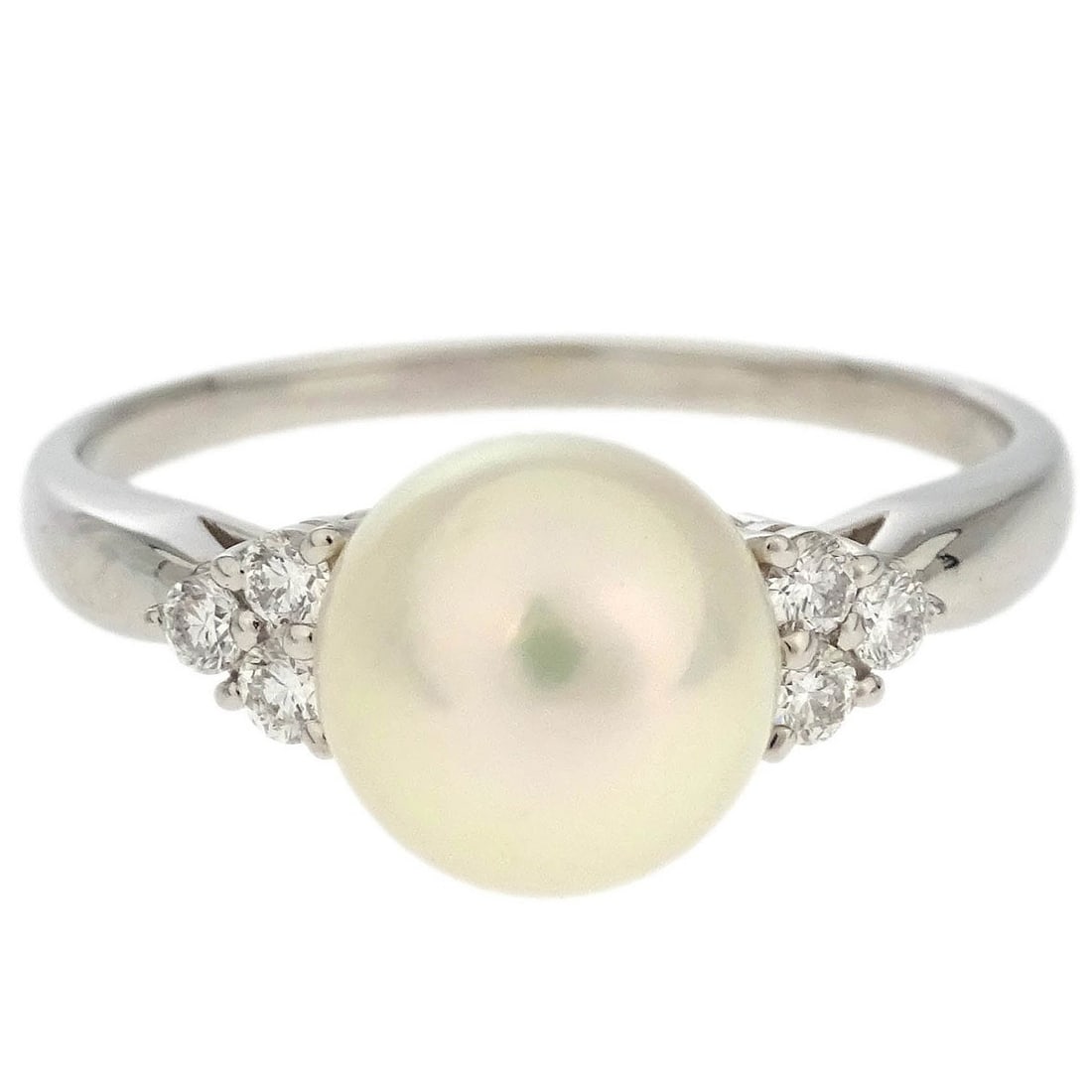 Mikimoto Vintage Pt950 Silver Pearl Diamond Ring Size #61: Mikimoto Vintage Pt950 Silver Pearl Diamond Ring Size #61 This exquisite Mikimoto ring features a stunning round pearl as the main stone, accented by sparkling diamonds. Crafted from Pt950, this vinta