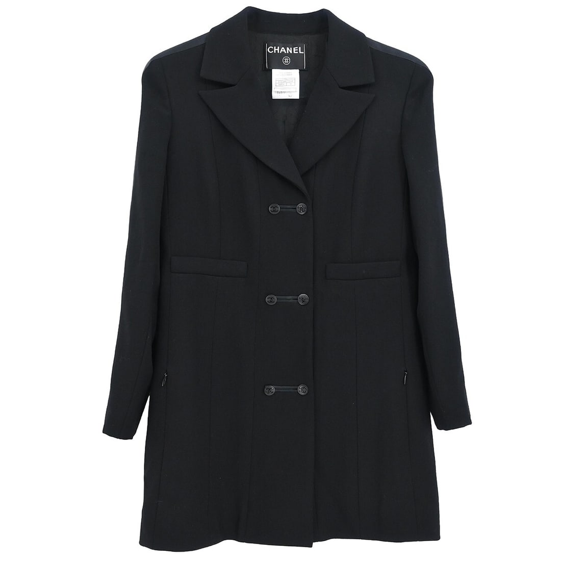 Chanel Vintage Black Wool Single-Breasted Jacket 03A Size 38: Chanel Vintage Black Wool Single-Breasted Jacket 03A Size 38 This exquisite Chanel single-breasted jacket in classic black is a timeless addition to any wardrobe. Crafted from 100% wool, it features a