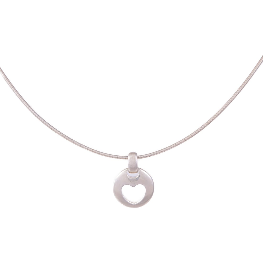 TIFFANY&CO 925 Sterling Silver Necklace USA: TIFFANY&CO 925 Sterling Silver Necklace USA This exquisite necklace from Tiffany & Co. is crafted from high-quality 925 sterling silver, showcasing a timeless design that adds elegance to any outfit.