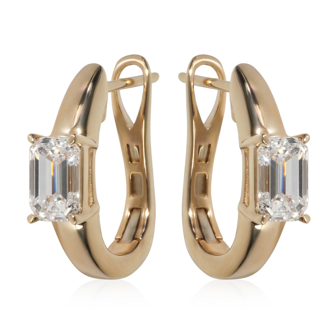 1.4ct Lab-Grown Diamond Earrings in 14K Yellow Gold: 1.4ct Lab-Grown Diamond Earrings in 14K Yellow Gold Elevate your style with these exquisite yellow gold earrings featuring lab-grown diamonds. Each earring showcases an elegant emerald shape and boast