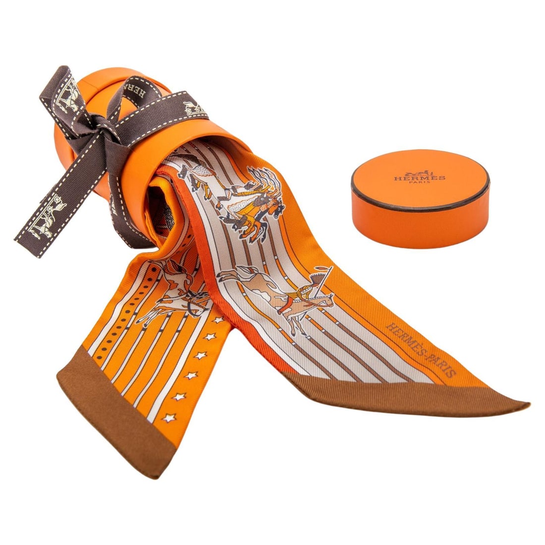 Hermes Kachinas Twilly Silk Scarf Multicolor 34 in France: Hermes Kachinas Twilly Silk Scarf Multicolor 34 in France Discover the elegance of the Hermes BN Collectible Kachinas Twilly, a luxurious accessory crafted from high-quality silk. This exquisite twill