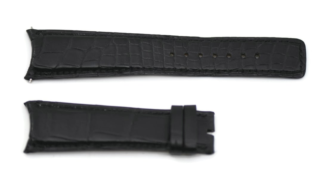 Authentic Pierre Kunz Black Leather Watch Strap 22mm: Authentic Pierre Kunz Black Leather Watch Strap 22mm Enhance your wristwatch with this authentic Pierre Kunz Black Leather Strap, designed for style and durability. Made from high-quality leather, thi