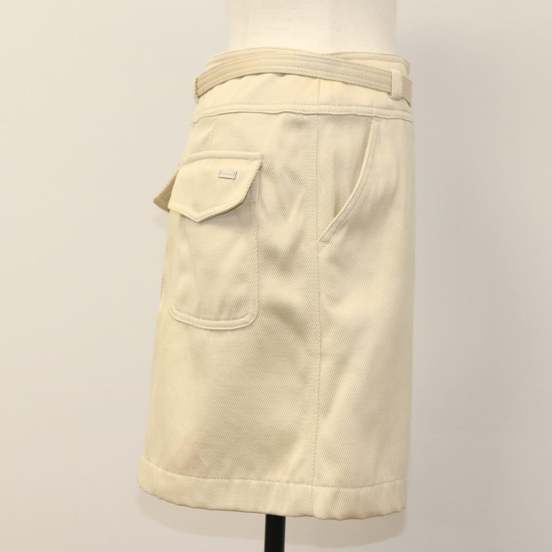 Authentic CHANEL Beige Canvas Skirt with CC Logo Made in Italy - 4