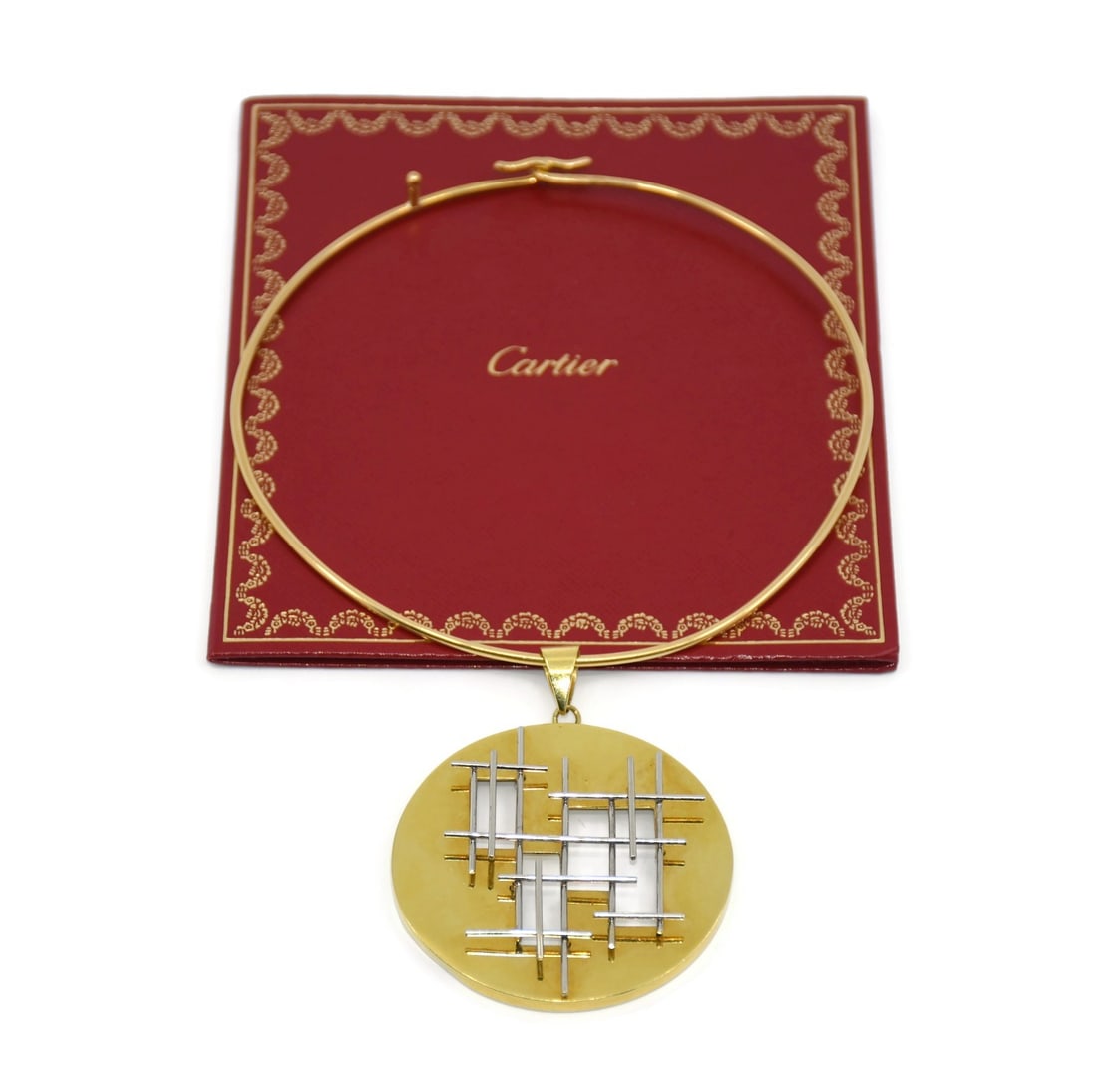 Cartier Vintage 18K Yellow Gold Choker Necklace Authentic: Cartier Vintage 18K Yellow Gold Choker Necklace Authentic This exquisite Cartier vintage necklace is crafted from 18K yellow gold, showcasing a classic choker style that adds elegance to any outfit. W