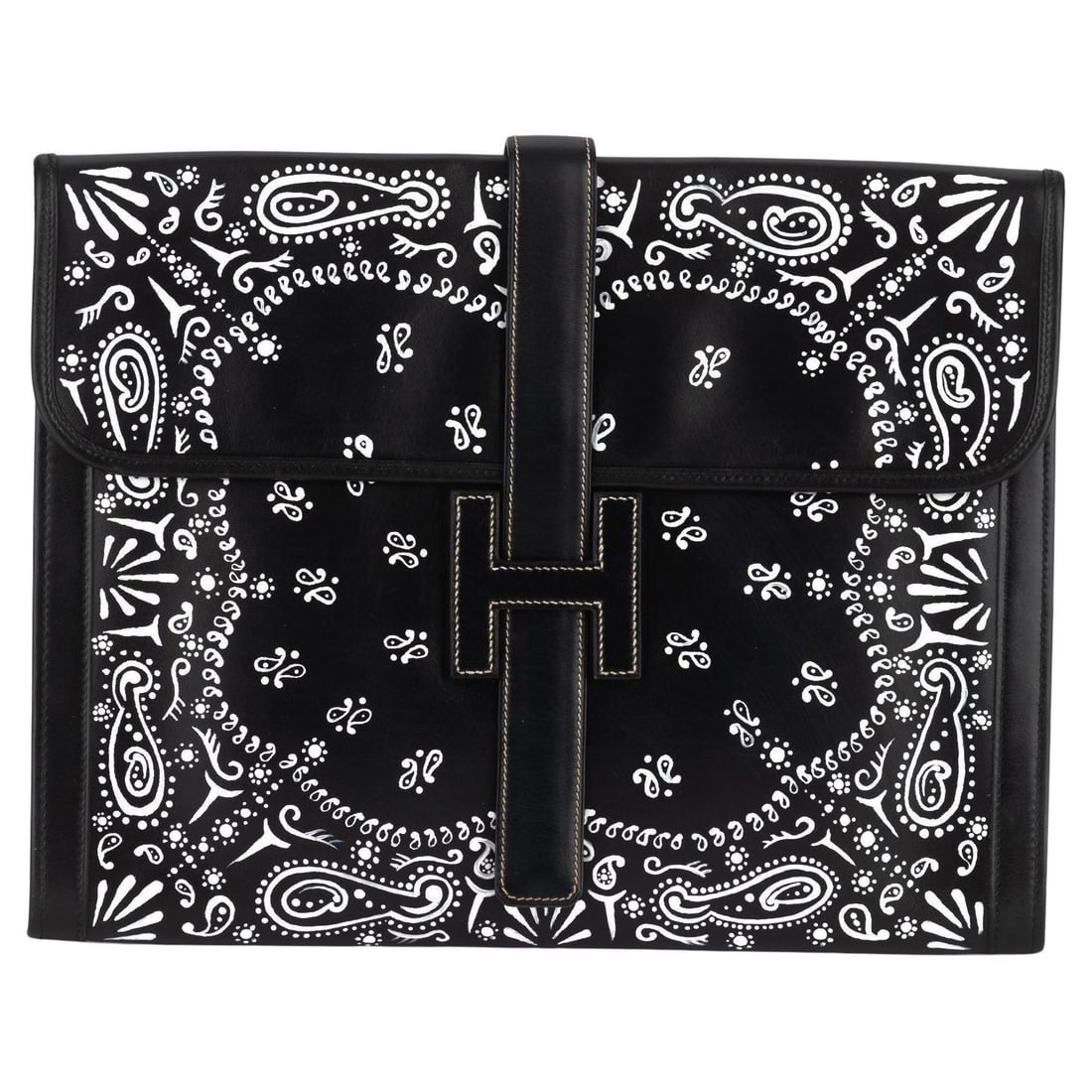 Hermes Black Box Jige Clutch Bag with Hand Painted Bandana Design: Hermes Black Box Jige Clutch Bag with Hand Painted Bandana Design This exquisite Hermes Black Box Jige Clutch Bandana Bag showcases a stunning hand-painted design featuring a white contrast bandana pa