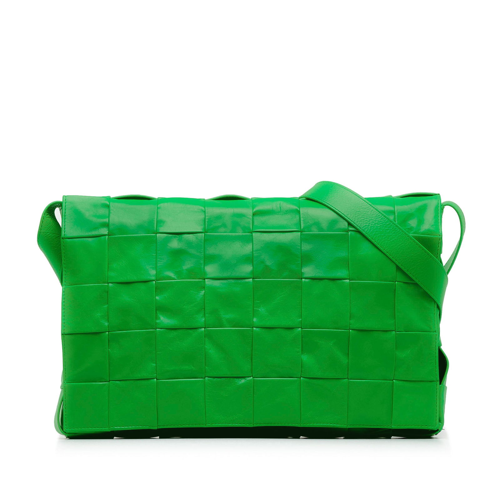 Bottega Veneta Green Maxi Paper Calfskin Intrecciato Crossbody Bag: Bottega Veneta Green Maxi Paper Calfskin Intrecciato Crossbody Bag Introducing the Bottega Veneta Maxi Paper Calfskin Intrecciato Cassette Crossbody, a stylish and functional accessory crafted from pr