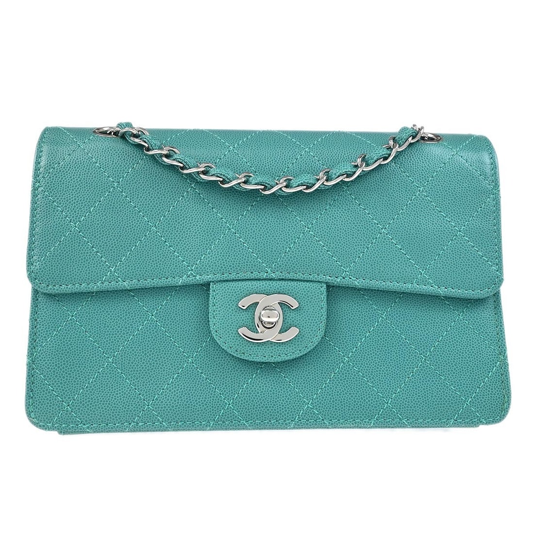 Chanel Emerald Green Caviar Leather Shoulder Bag Matelasse Turnlock: Chanel Emerald Green Caviar Leather Shoulder Bag Matelasse Turnlock Introducing the Chanel Emerald Green Calfskin Single Flap Shoulder Bag, a luxurious accessory perfect for casual parties or cocktail