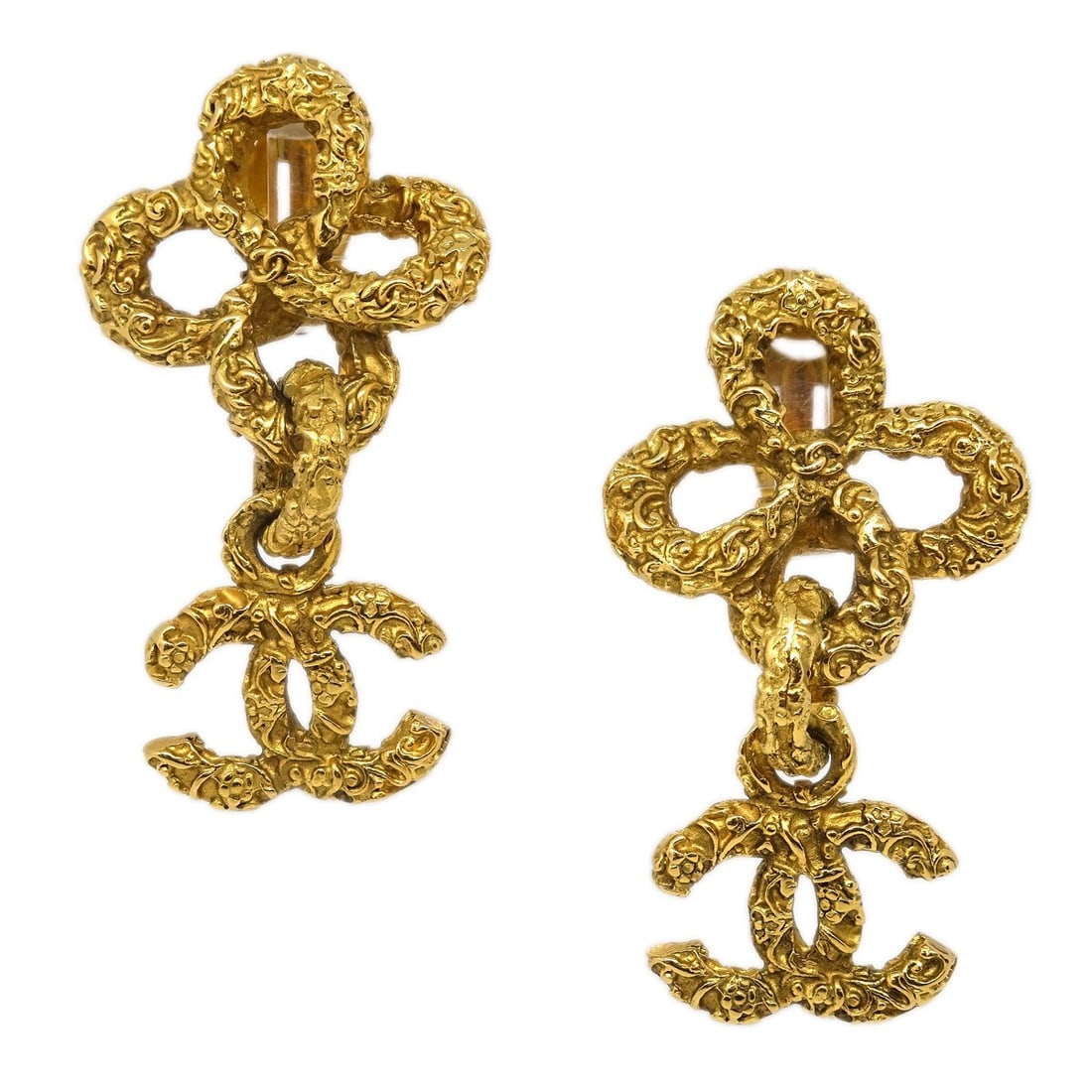 Chanel Gold Dangle Clip-On Earrings 93A France: Chanel Gold Dangle Clip-On Earrings 93A France Elevate your accessory collection with these stunning Chanel Dangle Clip-On Earrings from the 93A collection. Crafted in France, these earrings feature a