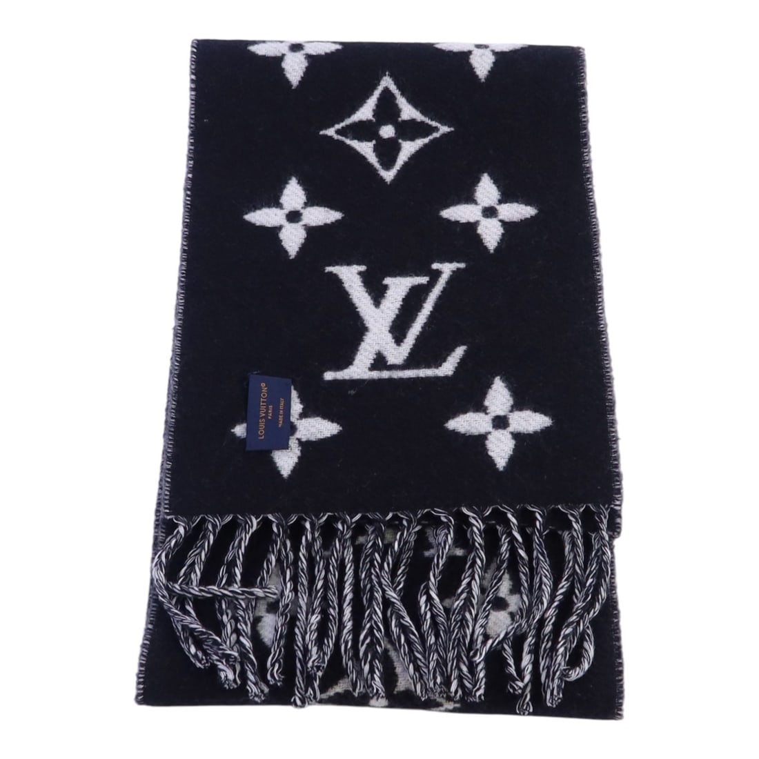 Monogram Infinity Wool Scarf M92428 by Louis Vuitton Black White: Monogram Infinity Wool Scarf M92428 by Louis Vuitton Black White This Louis Vuitton Monogram Infinity Muffler Scarf features a classic black and white monogram design crafted from wool. Manufactured i