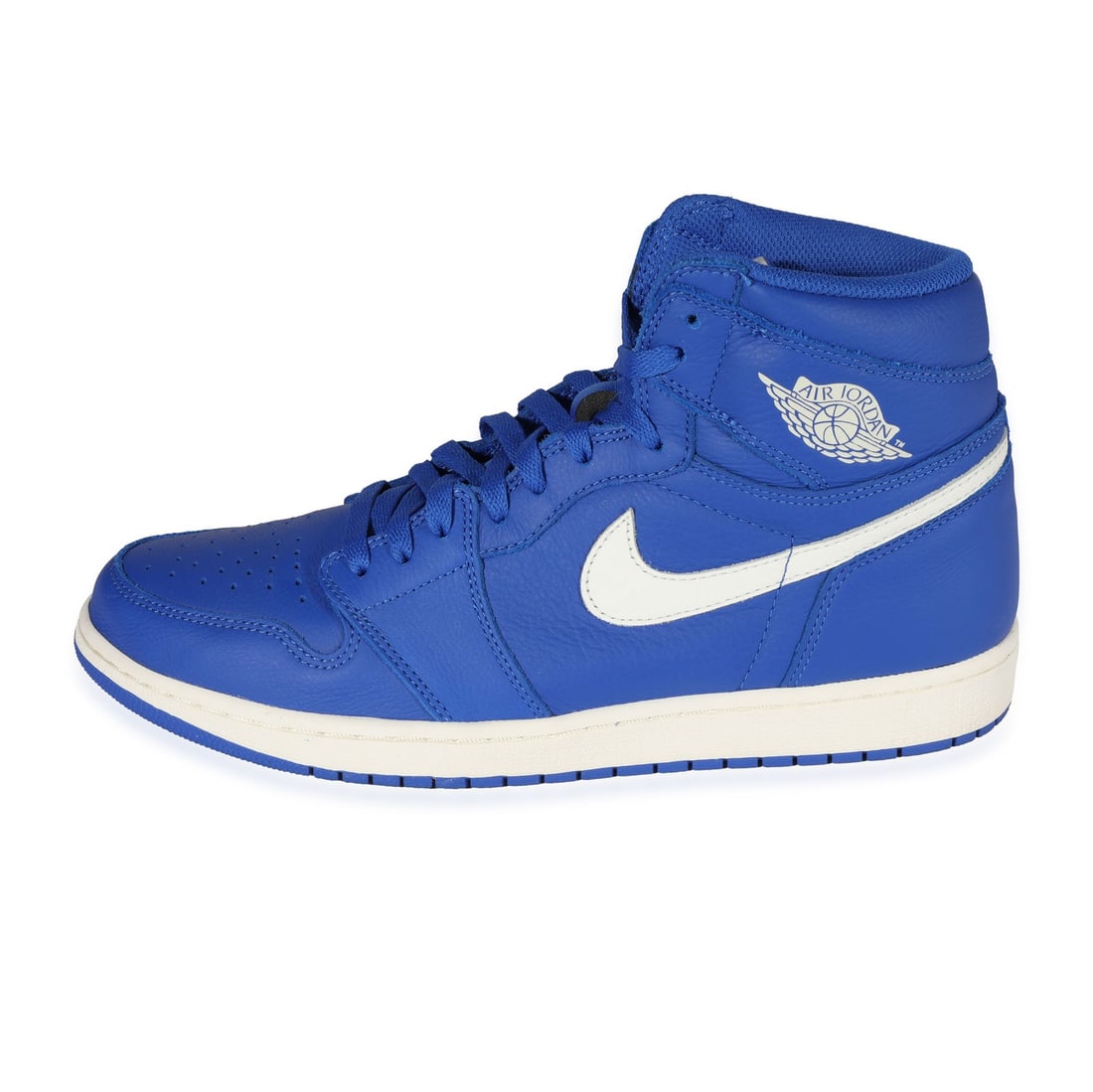 Air Jordan 1 Retro High OG Hyper Royal Men's Sneakers Size 11: Air Jordan 1 Retro High OG Hyper Royal Men's Sneakers Size 11 Step onto the court in style with the Air Jordan 1 Retro High OG 'Hyper Royal', a classic basketball sneaker known for its iconic design a
