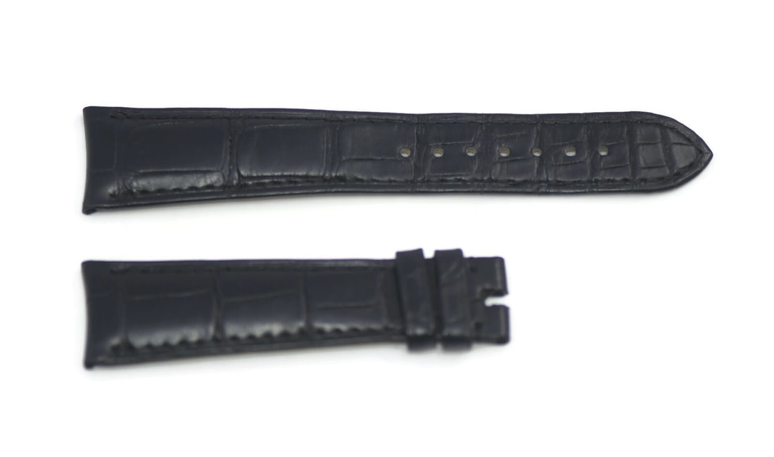 Authentic Omega Black Leather Wristwatch Band 20mm: Authentic Omega Black Leather Wristwatch Band 20mm Enhance your timepiece with this authentic Omega black leather strap, designed for both style and durability. Crafted from high-quality leather, this
