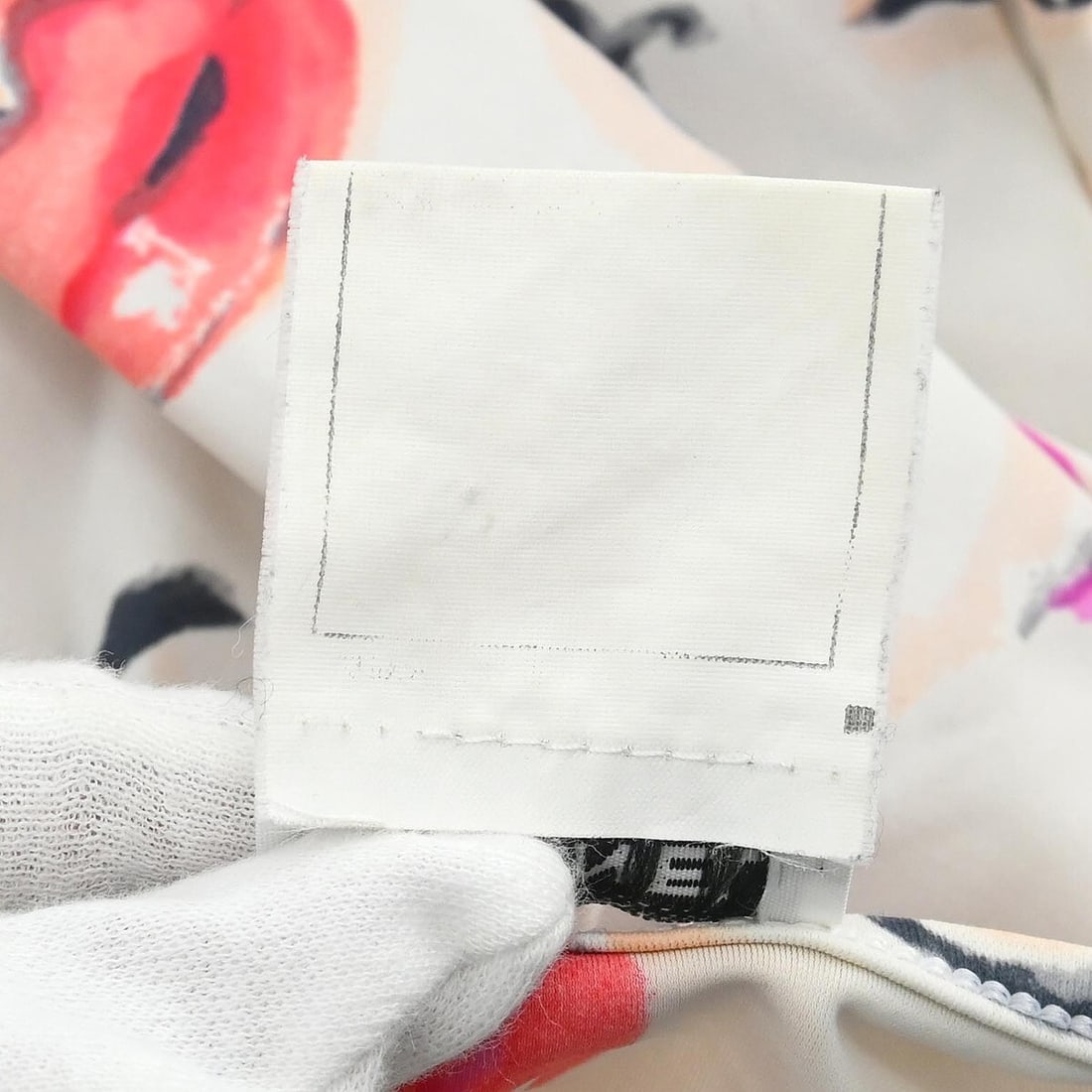 Chanel Vintage White Long Sleeve Cropped T-Shirt #44 - 10