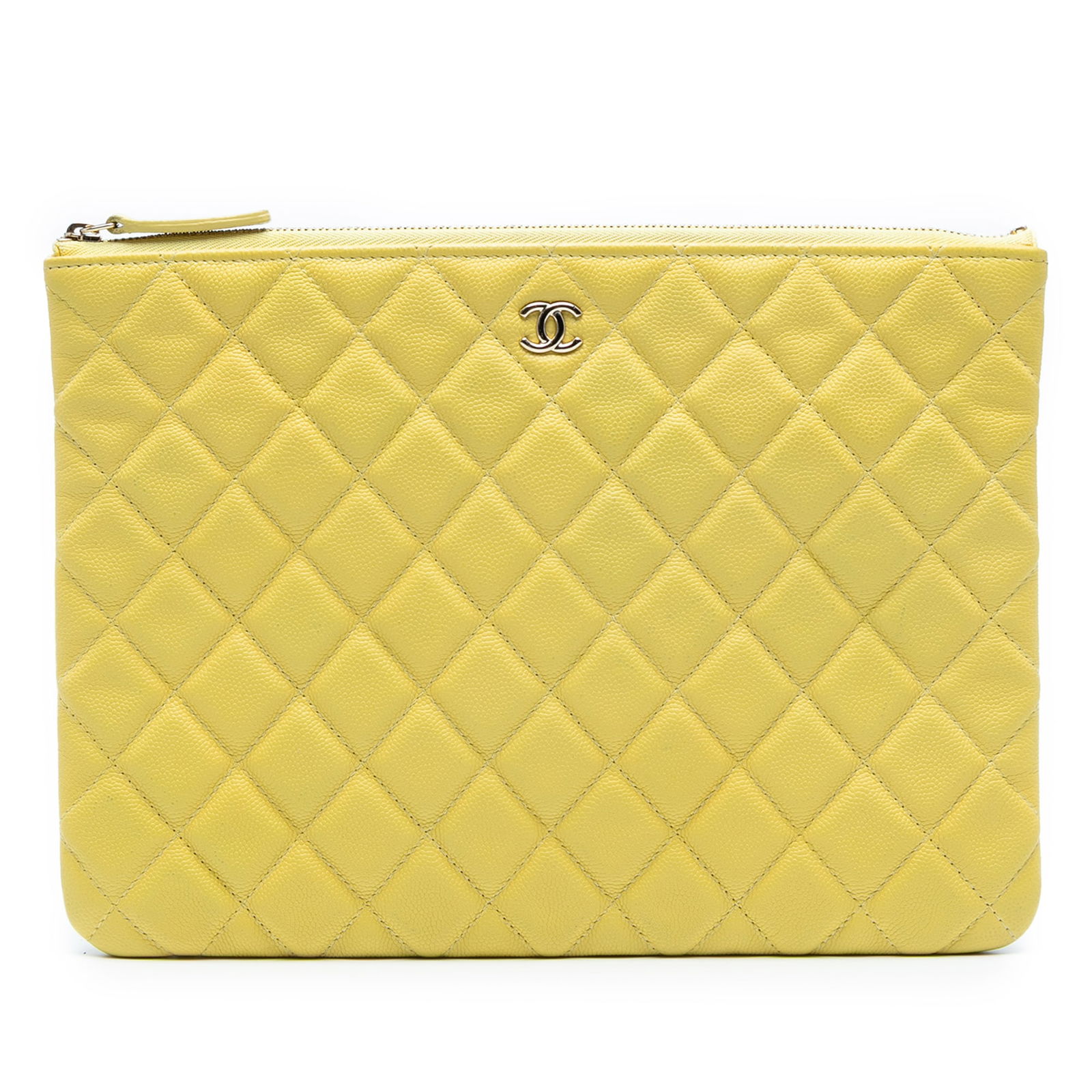 Chanel Medium Quilted Caviar O Case Clutch Yellow Leather: Chanel Medium Quilted Caviar O Case Clutch Yellow Leather This Chanel Medium Quilted Caviar O Case Clutch is crafted from luxurious quilted caviar leather, featuring a convenient top zip closure. It i