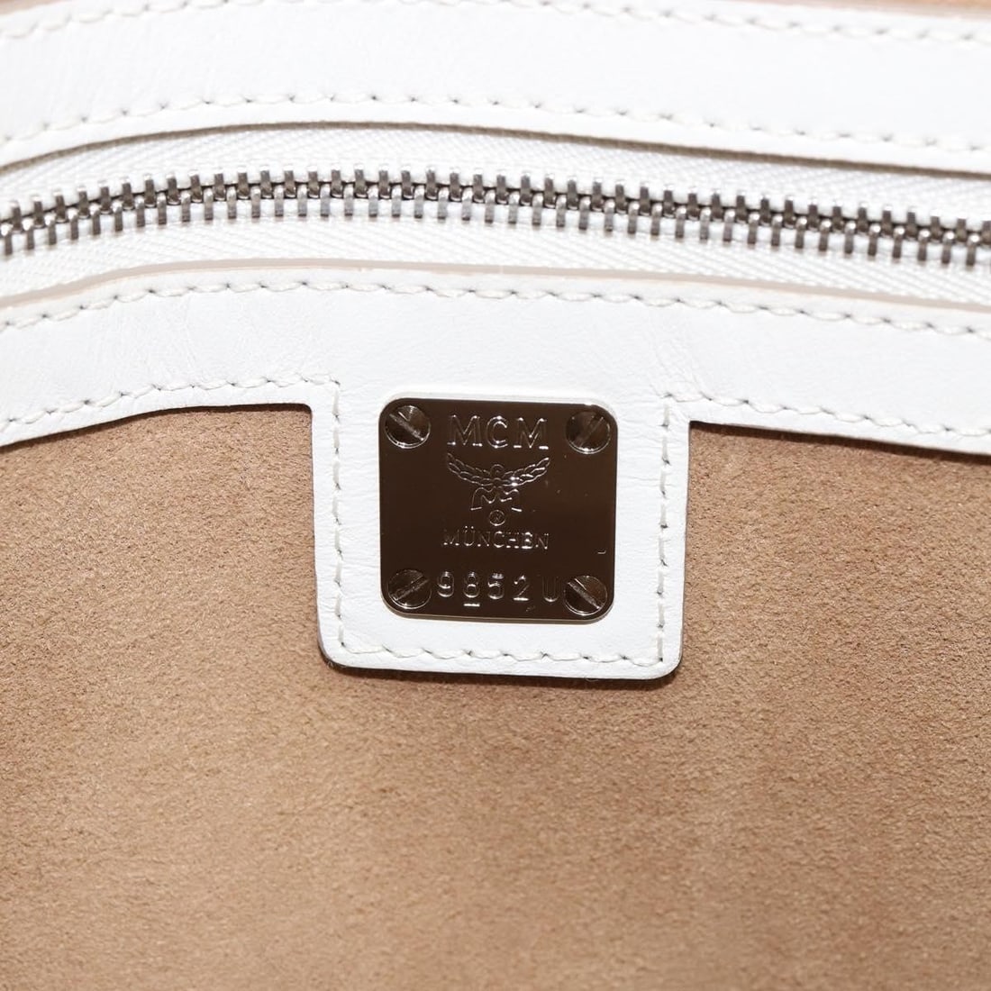 MCM White Gold Leather Hand Bag Auth MR1564 Korea - 11