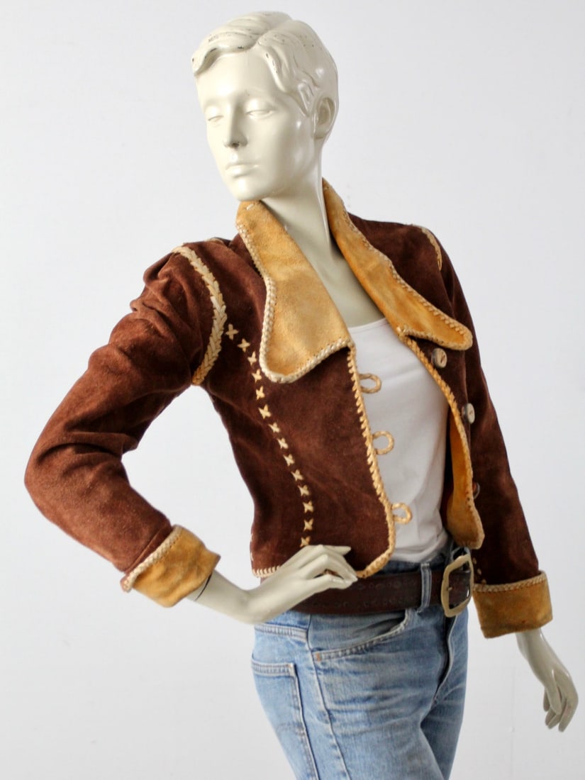 1970s Vintage Cropped Suede Leather Jacket with Yellow Accents: 1970s Vintage Cropped Suede Leather Jacket with Yellow Accents Embrace the spirit of the early 1970s with this stylish vintage leather jacket, embodying California hippie rocker vibes. Crafted from da