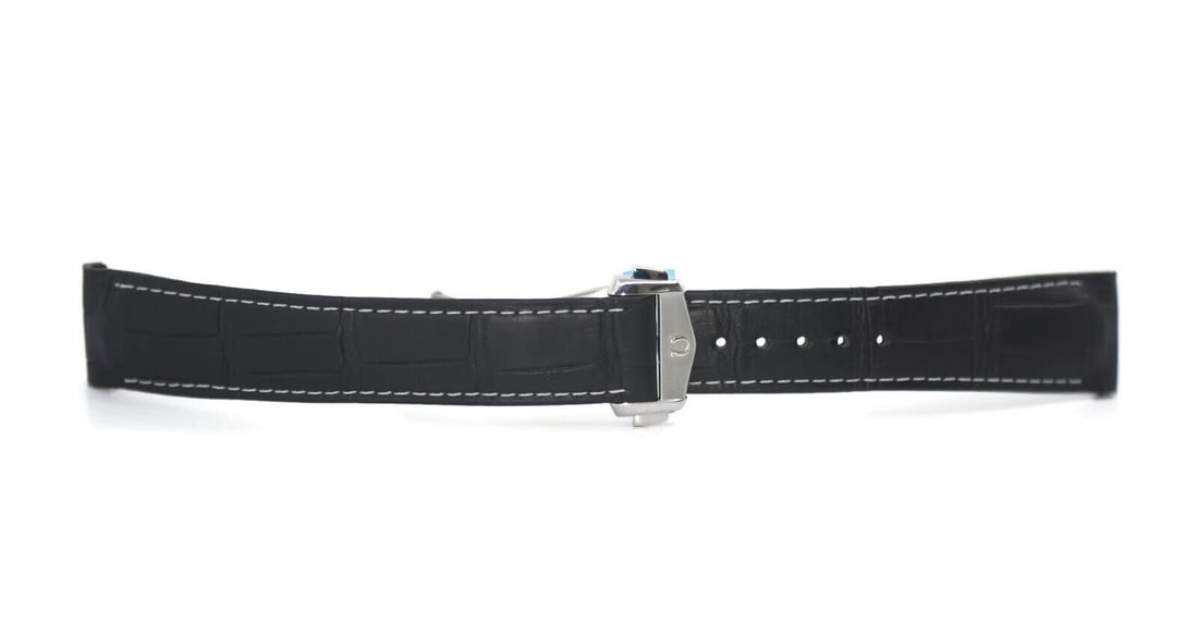 21mm Black Leather Wristwatch Band by Omega: 21mm Black Leather Wristwatch Band by Omega This is a pre-owned Omega wristwatch band crafted from black leather. It features a 21 mm band width and is designed for use with compatible Omega